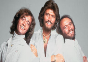 Bee Gees - Stayin' Alive (1977)